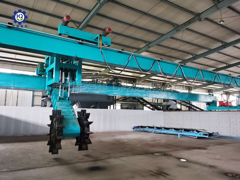 有机肥翻抛机有助于解决畜禽粪便的污染问题